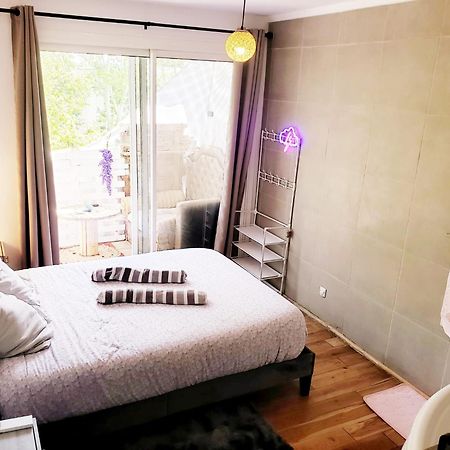 Suite From 1 To 6 - Bathtubs In Rooms - Air Conditioned Residential Appartement - Self-Arrival - Wifi - Netflix Disney - Kitchen - Laundry - Parking Avinyon Dış mekan fotoğraf